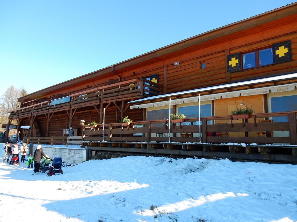 Sport-Hotel Sibenicni Vrch Mnichovice ภายนอก รูปภาพ